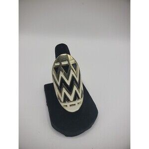 Vintage Ring Adjustable Size 7 Gold Tone White Black Chevron Pattern Jewelry